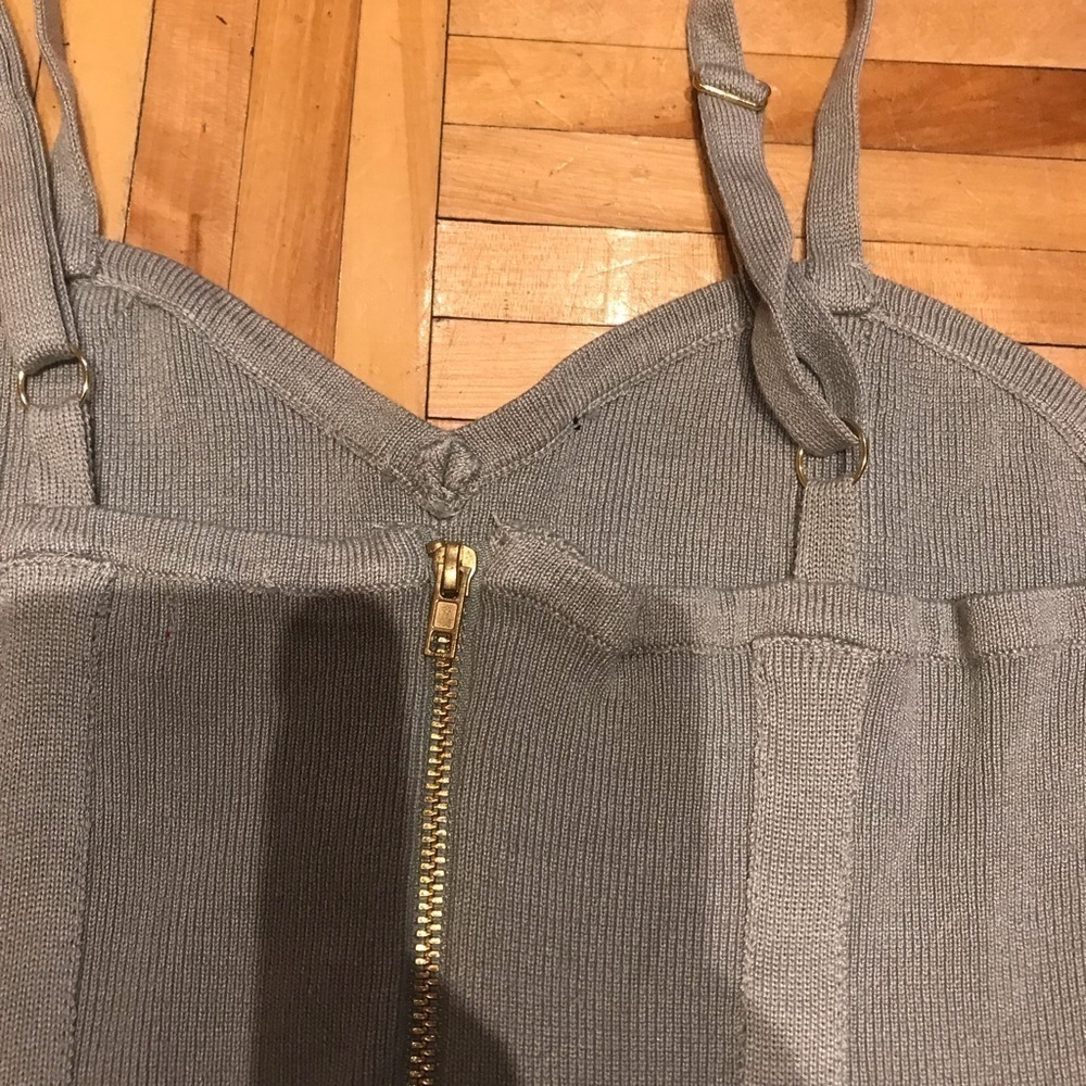 Guess dress nwot​​​​​​ - Picture 7 of 9